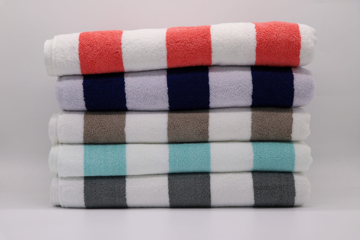 Glodina striped pool towel